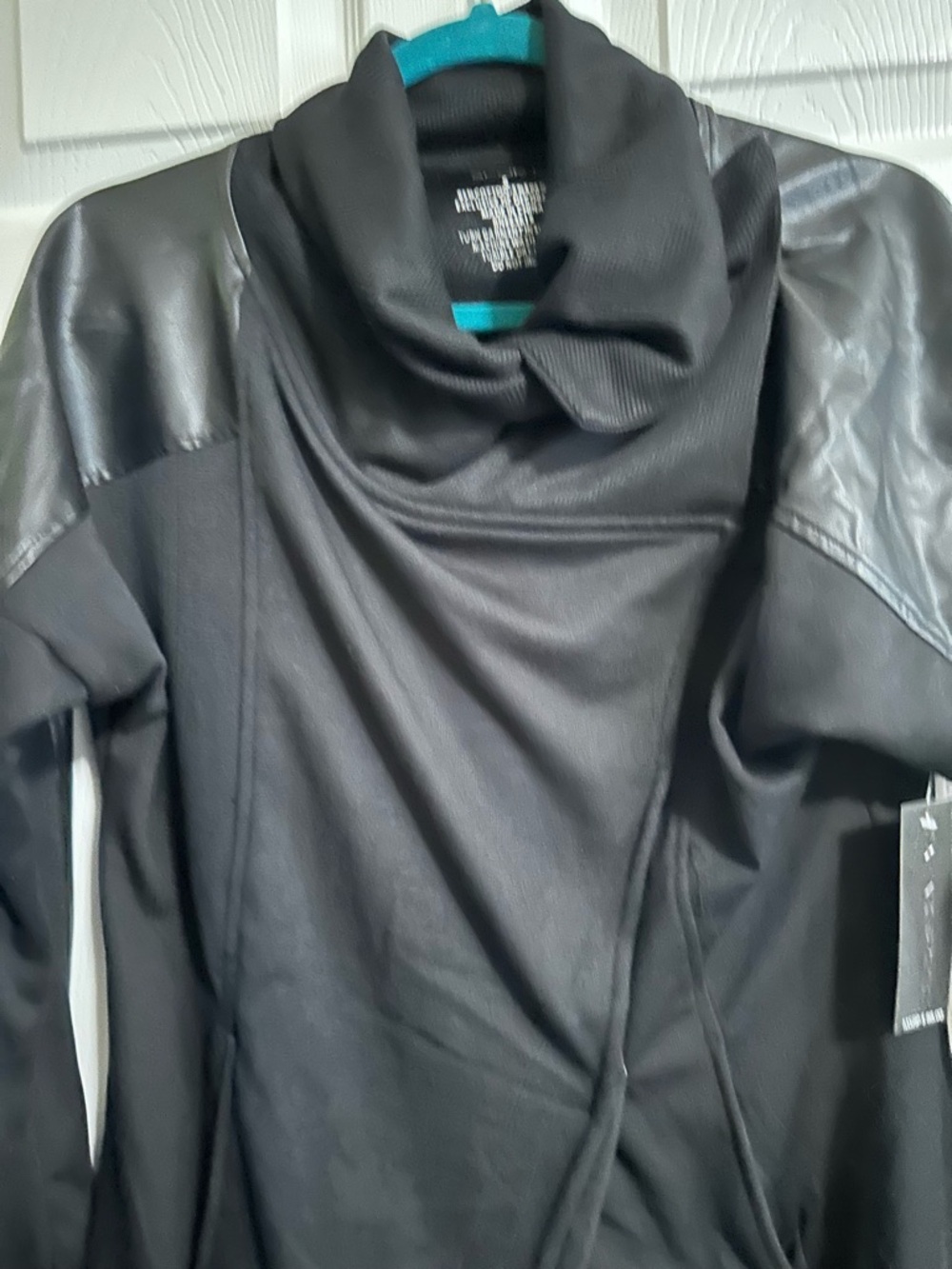 JACKET BY TAHARI Sport Women's Long Sleeve Faux Leather Size S NWT MSRP $ 88 - Picture 2 of 8